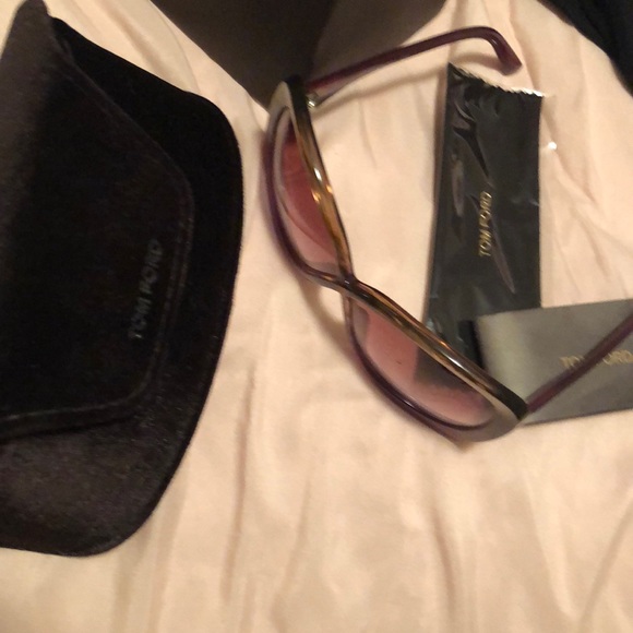 Authentic Tom Ford sunglasses !! - Picture 3 of 4